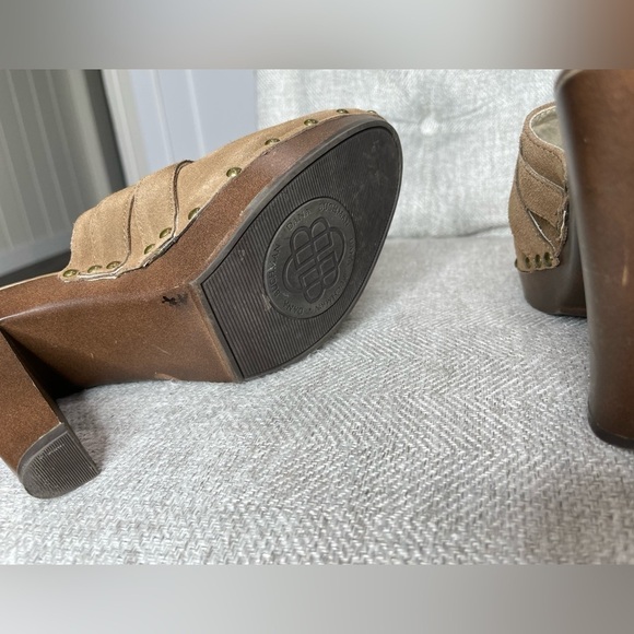 DANA BUCHMAN Heel Mule Clog 9M Womens Tan Suede Leather Studded - Picture 2 of 4